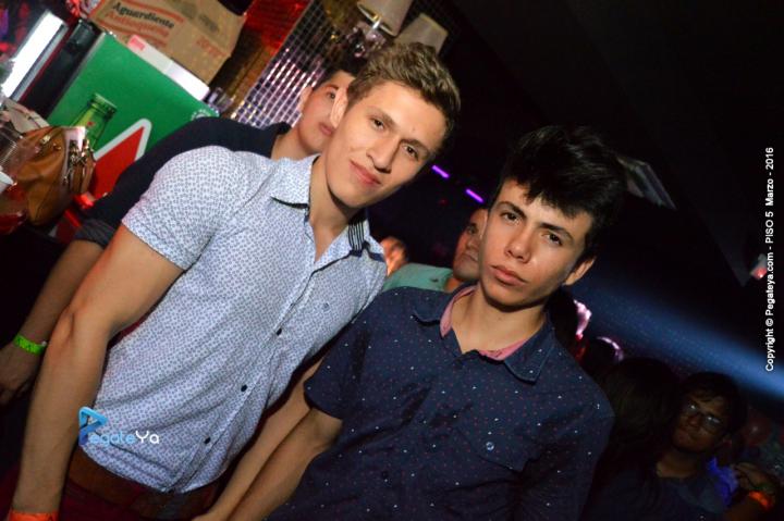 Foto 46 de PISO V - 12 marzo 2016 en Bar Piso V Bucaramanga, Bucaramanga