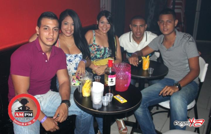 Foto 2 de Ampm Bar - 1er FDS de Nov. 2014 en Am / PM Bar - Cali, Cali
