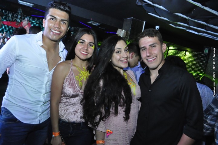 Foto 39 de PISO V - viernes 29 de sep 2017 en Bar Piso V Bucaramanga, Bucaramanga
