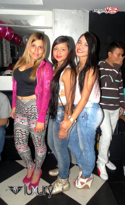 Foto 28 de Luxury - 2do FDS de Oct en Discoteca Luxury Medellin, Medellín