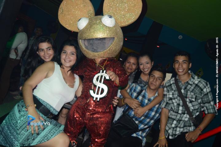 Foto 20 de El Manicomio sábado 29 de agosto 2015 en Discoteca El Manicomio Bucaramanga, Bucaramanga