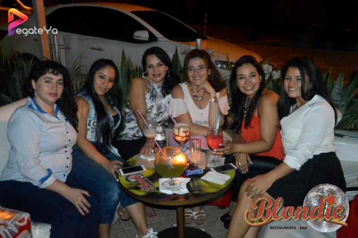Foto 19 de Blondie - 3er Fds Abril 2016 en Blondie Bar Cali, Cali