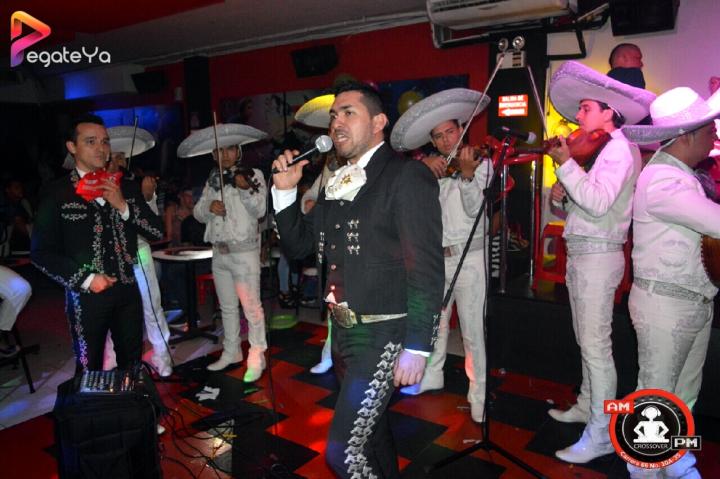 Foto 34 de Ampm Bar - AMOR & AMISTAD 2016 en Am / PM Bar - Cali, Cali