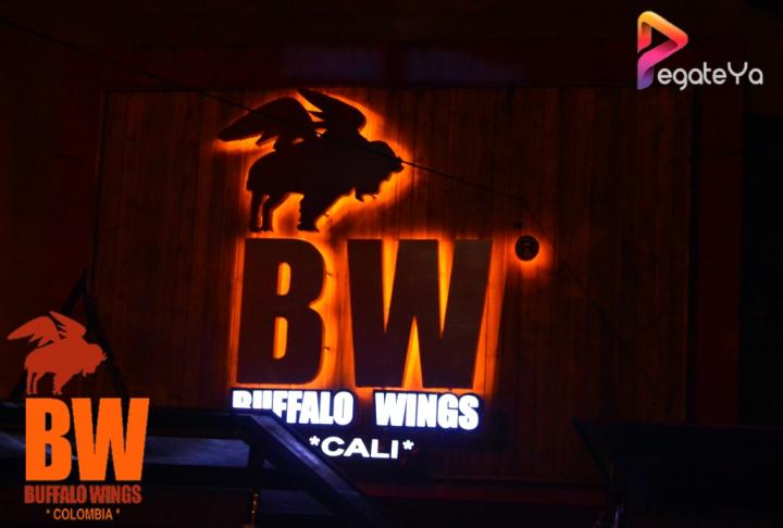 Foto 3 de Bufalo Wings - 3er FDS Julio 2015 en Búfalo Wings - Cali, Cali