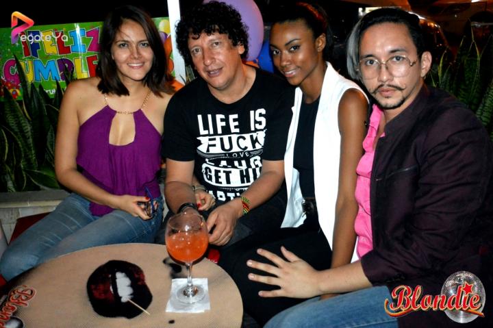 Foto 31 de Blondie - 4to FDS Febrero 2016 en Blondie Bar Cali, Cali