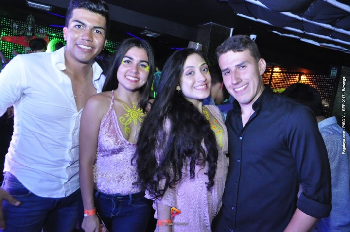 Foto 40 de PISO V - viernes 29 de sep 2017 en Bar Piso V Bucaramanga, Bucaramanga