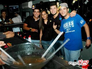 Foto 16 de Octubre 19 del 2013 en Moon Cocktail & Shots