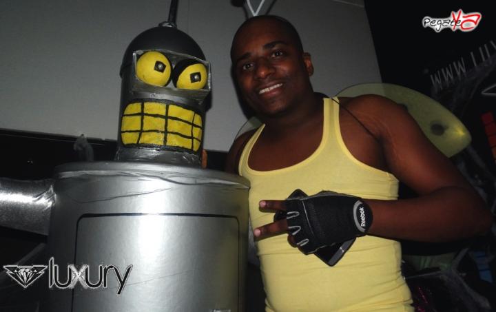 Foto 63 de Luxury - Halloween 2014 en Discoteca Luxury Medellin, Medellín