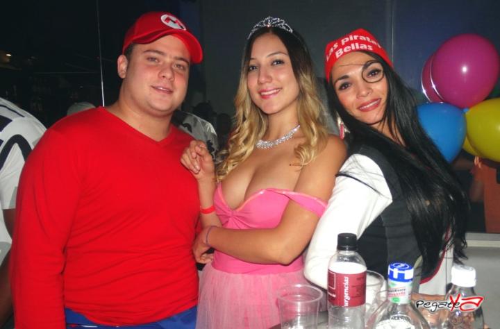 Foto 17 de Urgencias - Halloween 2014 en Urgencias Urban Night Club