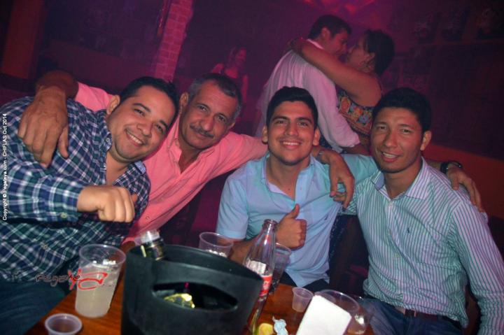 Foto 36 de Chiflas viernes 31 de octubre de 2014 en El Viejo Chiflas Restaurante, Cali