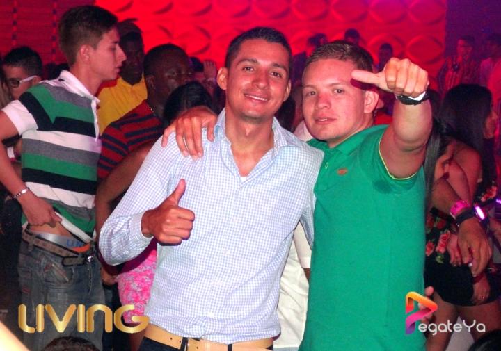 Foto 42 de Living Night Club - marzo 8 Del 2015 en Living Night Club, Cali
