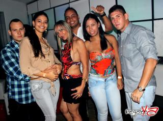 Foto 27 de Julio 6 del 2013 en Babel / Barra Libre Cali, Cali