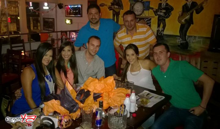 Foto 25 de Charly Food Bar - 3er FDS Octubre en Charly Food Bar, Cali