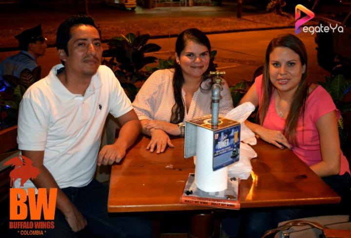 Foto 4 de Bufalo Wings - 3er FDS Julio 2015 en Búfalo Wings - Cali, Cali
