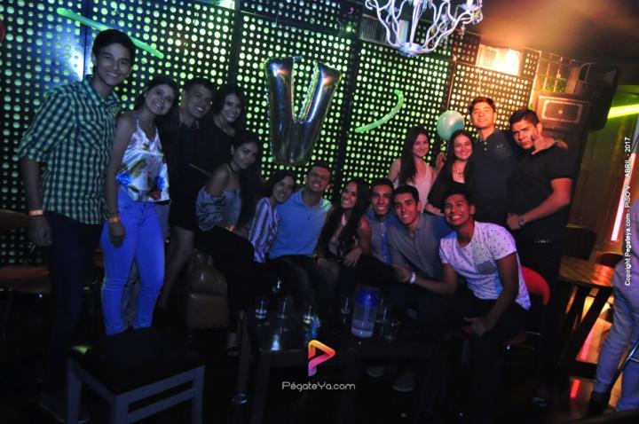 Foto 25 de PISO V - Sabado 8 de abril de 2017 en Bar Piso V Bucaramanga, Bucaramanga