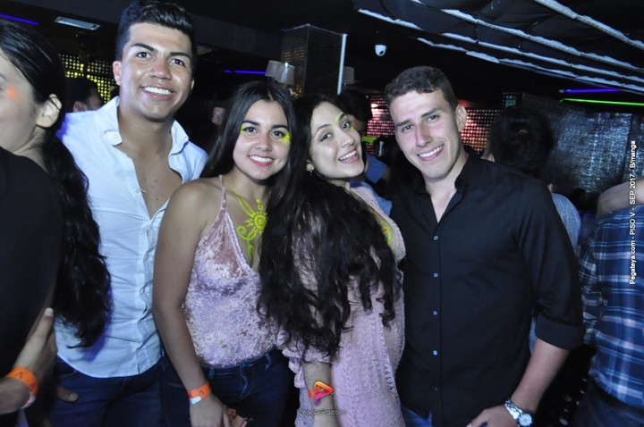 Foto 41 de PISO V - viernes 29 de sep 2017 en Bar Piso V Bucaramanga, Bucaramanga