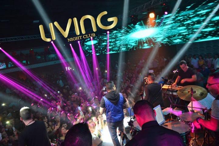 Foto 25 de Living Night Club - 3er Aniversario 2016 en Living Night Club, Cali