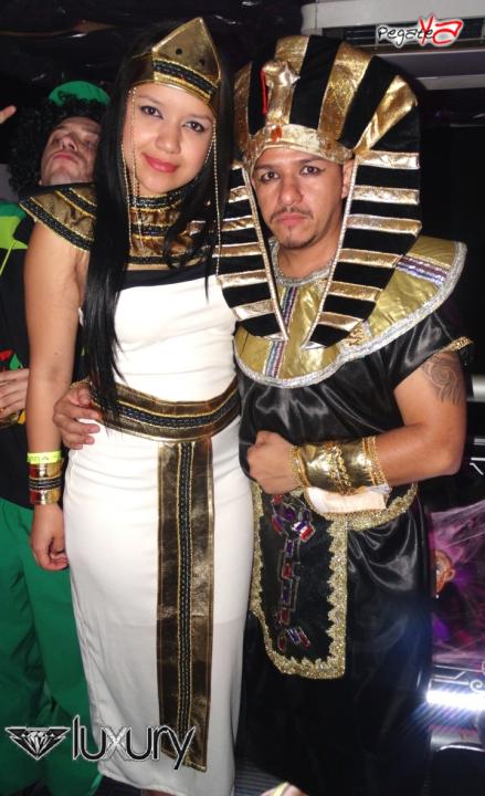 Foto 64 de Luxury - Halloween 2014 en Discoteca Luxury Medellin, Medellín