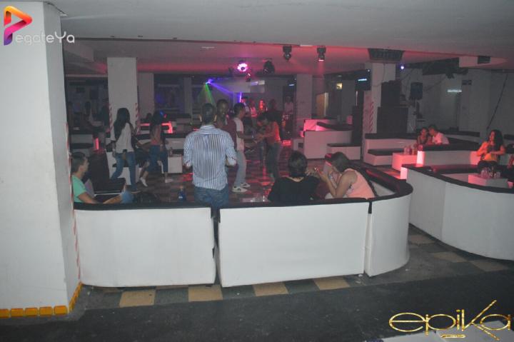 Foto 24 de EPIKA - 4to FDS JULIO 2016 en Epika Night Club, Cali