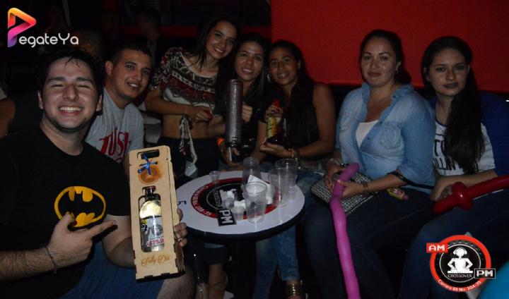 Foto 36 de Ampm Bar - AMOR & AMISTAD 2016 en Am / PM Bar - Cali, Cali