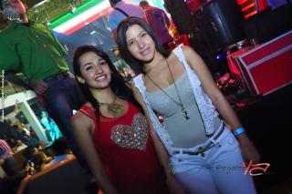 Foto 32 de Discoteca Tenampa Bucaramanga en DiscotecaTenampa Cacique, Bucaramanga