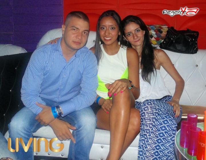 Foto 33 de Living - Amor y Amistad en Living Night Club, Cali