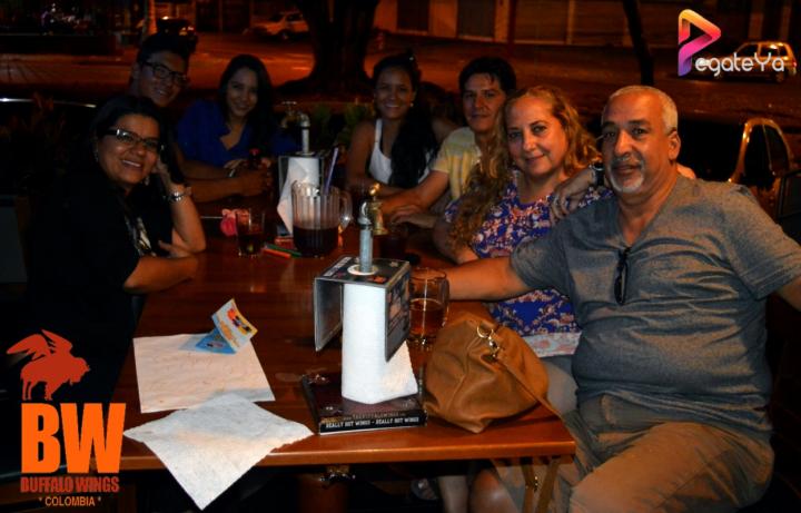 Foto 5 de Bufalo Wings - 3er FDS Julio 2015 en Búfalo Wings - Cali, Cali