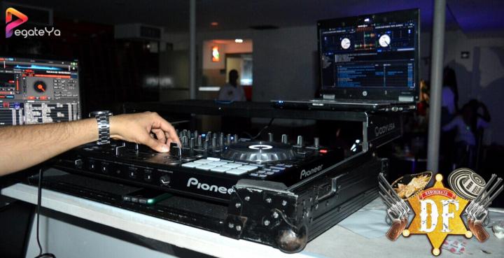 Foto 22 de EL DF - 3er FDS Julio 2017 en El DF Club Discoteca