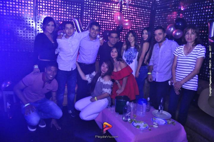 Foto 36 de PISO V - Sábado 3 de Mayo de 2017 en Bar Piso V Bucaramanga, Bucaramanga