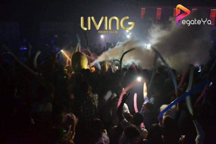 Foto 64 de Living Night Club - 2do/3er fds Junio en Living Night Club, Cali