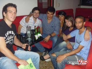 Foto 6 de Marzo 31 del 2012 en Zalez Bar Karaoke Cali, Cali