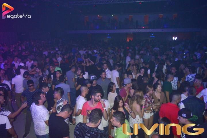 Foto 90 de Living Night Club - 3er Aniversario 2016 en Living Night Club, Cali