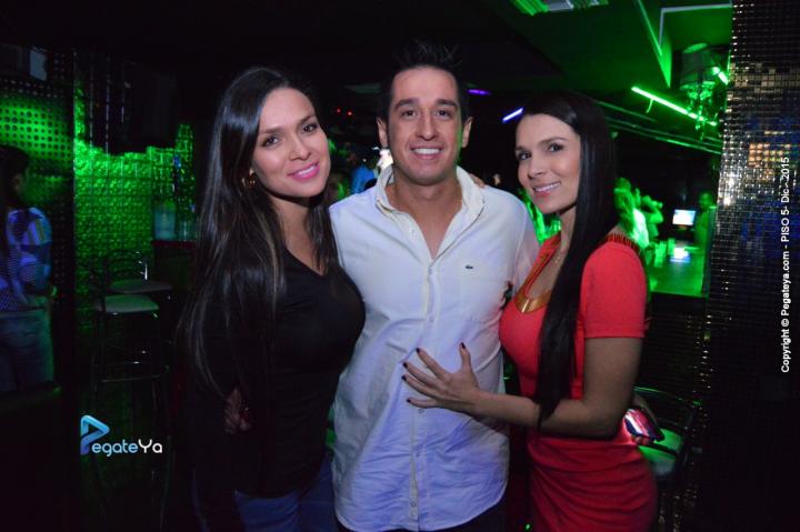 Foto 10 de PISO 5 - sabado 19 DIC 2015 en Bar Bling Bucaramanga, Bucaramanga