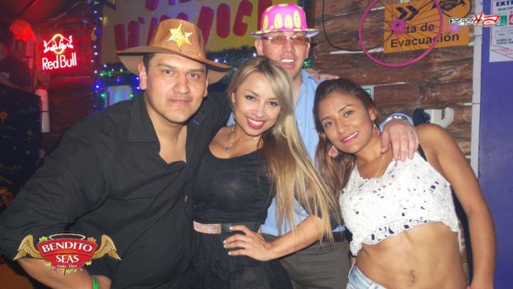 Foto 23 de Bendito Seas - 5to FDS Nov 2014 en Discoteca Bendito Seas Medellin, Medellín