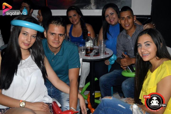 Foto 37 de Ampm Bar - AMOR & AMISTAD 2016 en Am / PM Bar - Cali, Cali