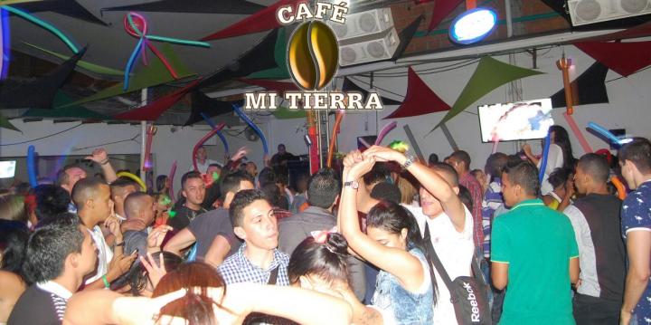 Foto 11 de Cafe mi Tierra - 3er Fds Abril 2016 en Cafe Mi Tierra, Cali