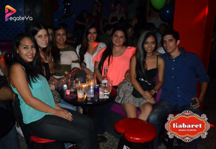 Foto 27 de Kabaret Bar - 4to FDS Mayo 2015 en Kabaret - Granada, Cali