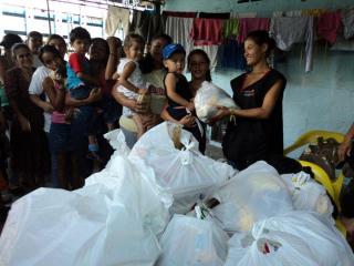 Foto 1 de Bucaramanga entrega donaciones La Joya en Bucaramanga entrega donaciones La Joya, Barrancabermeja