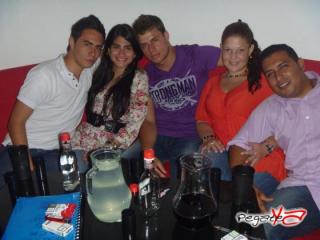Foto 9 de Marzo 31 del 2012 en Zalez Bar Karaoke Cali, Cali