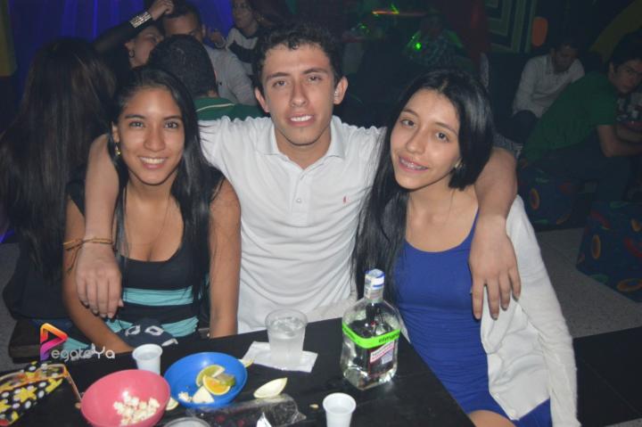 Foto 60 de El Manicomio sábado 28 de marzo 2015 en Discoteca El Manicomio Bucaramanga, Bucaramanga