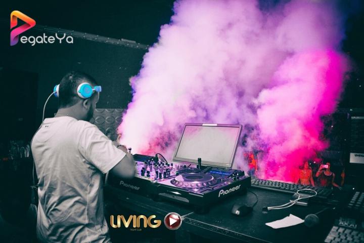 Foto 19 de Living Night Club - 3er fds Junio 2016 en Living Night Club, Cali