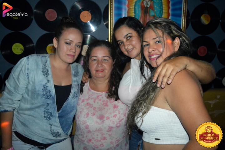 Foto 56 de Mi Dios se lo Pague - 5to Fds Julio en Fonda Mi Dios Se Lo Pague, Cali