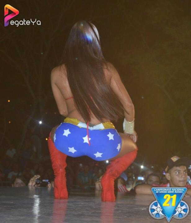 Foto 39 de Chicas Car Audio - Oct 2015 en Chicas Car Audio, Cali