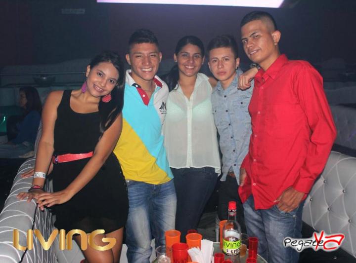 Foto 43 de Living Night Club - Oct 11 en Living Night Club, Cali