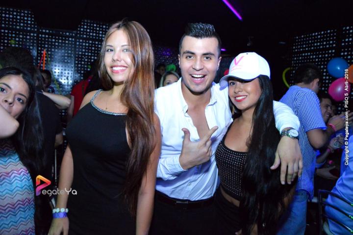 Foto 8 de PISO V - Sabado 2 de abril 2016 en Bar Piso V Bucaramanga, Bucaramanga