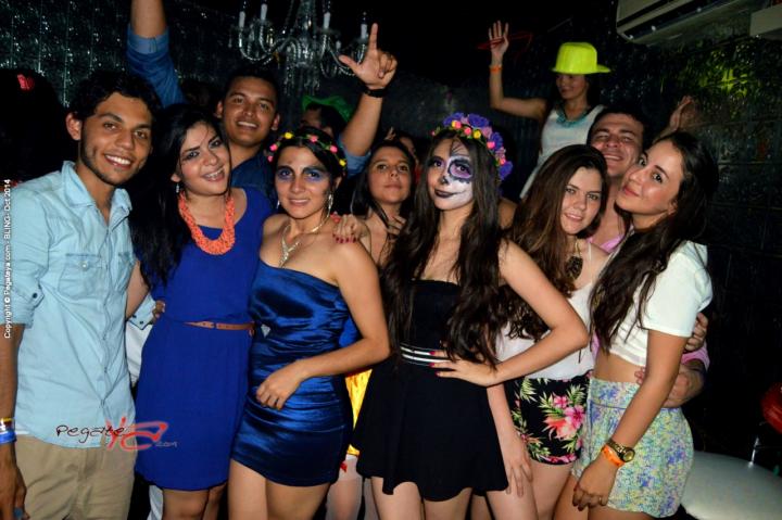Foto 70 de Bling viernes 31 de octubre de 2014 en Bar Bling Bucaramanga, Bucaramanga