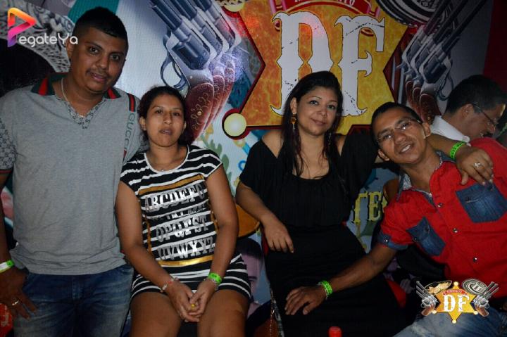 Foto 19 de El DF Club - Amor & Amistad 2016 en El DF Club Discoteca