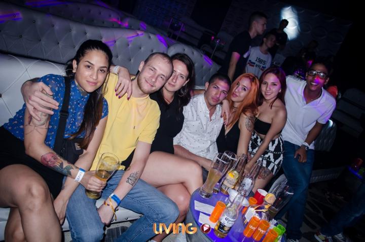 Foto 8 de Living - 2do Fds Febrero 2017 en Living Night Club, Cali
