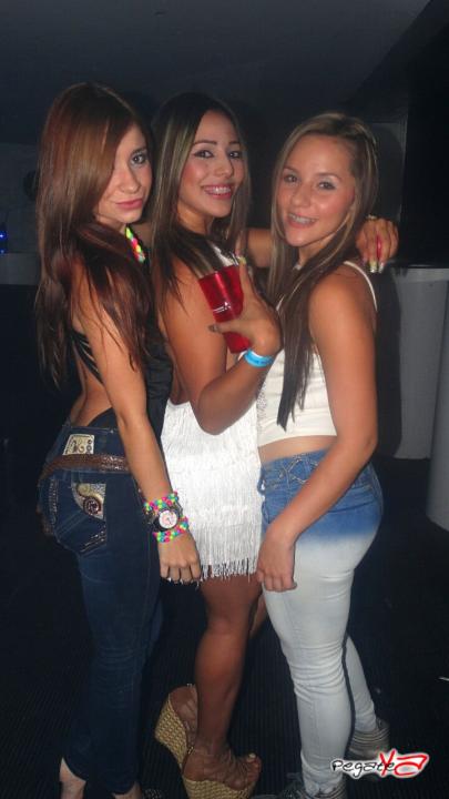 Foto 12 de Luxury - Septiembre 13 en Discoteca Luxury Medellin, Medellín