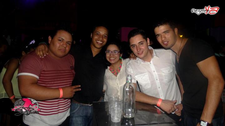 Foto 18 de Sampues - 1er FS Octubre en Discoteca Sam Pues Medellin, Medellín